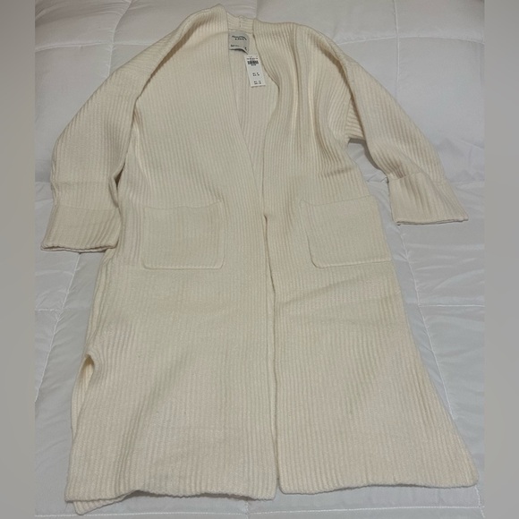 Abercrombie & Fitch Sweaters - New Women’s Size Medium Abercrombie & Fitch Long Cardigan
